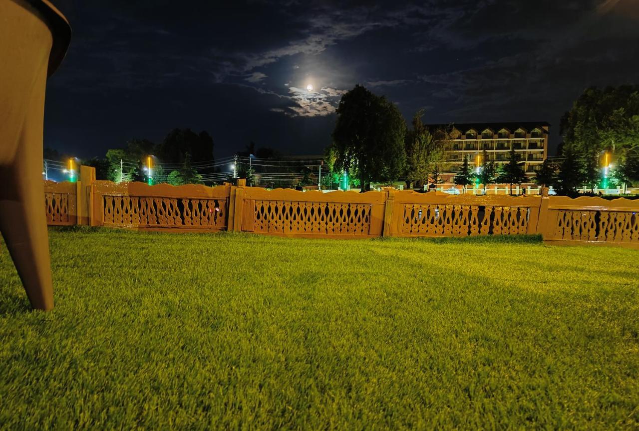 Houseboat Karima Palace Srinagar  Exterior photo