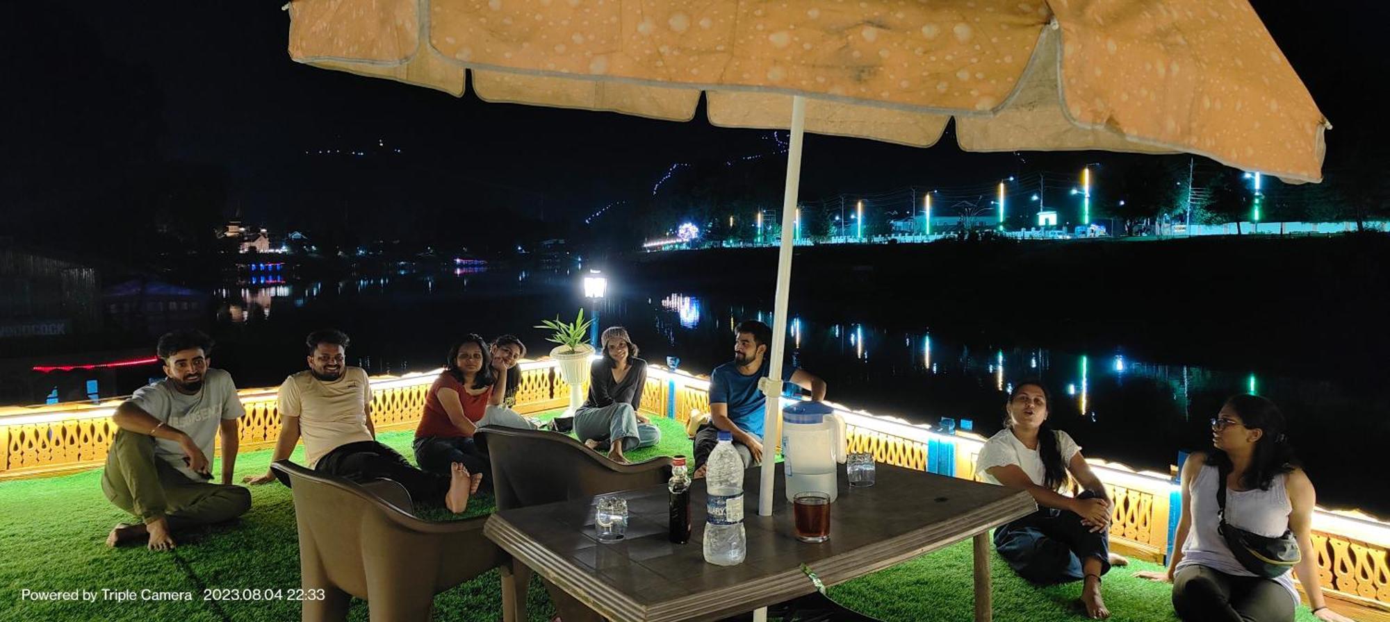 Houseboat Karima Palace Srinagar  Exterior photo